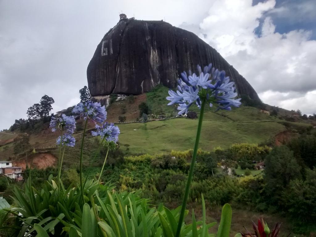 Casa Galeria Guatape Villa Esterno foto